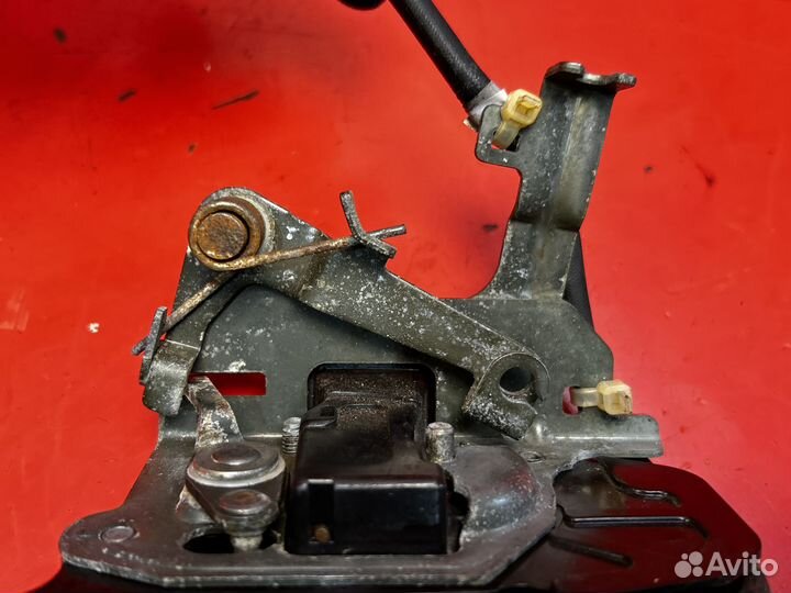 Замок задний правый Hilux Surf 130 1989-1995