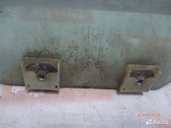 Стекло двери переднее левое Mazda Mazda3 BK Z6