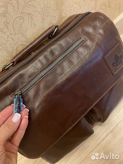 Мужской кожаный портфель коричневый