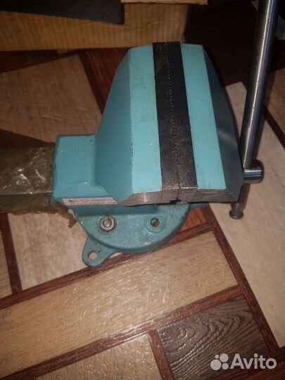 Тиски слесарные поворотные россия