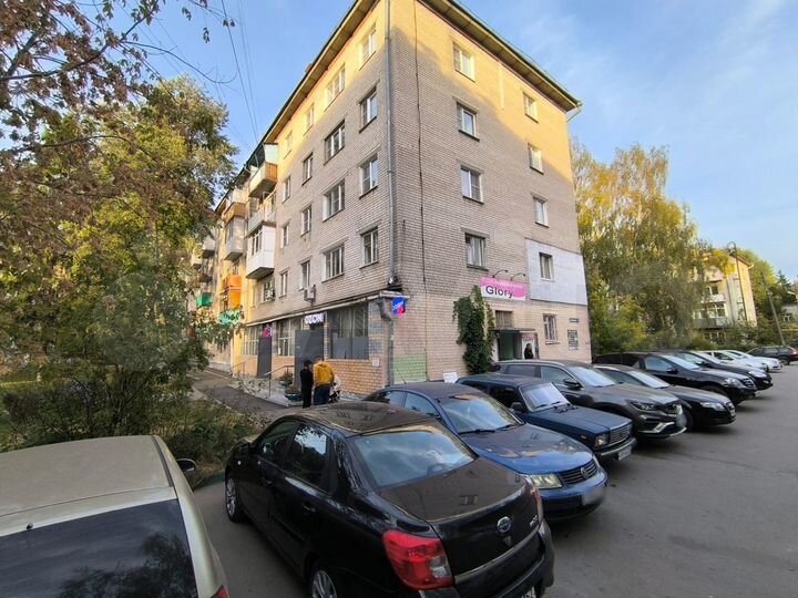 Торговая площадь, 128 м² с арендатором