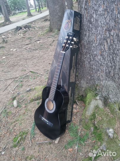 Гитара не играная