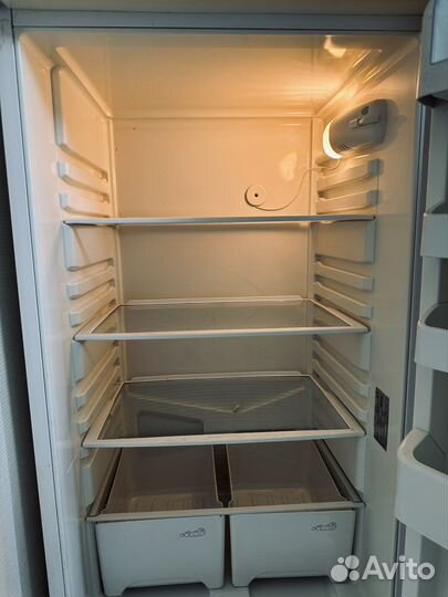 Холодильник stinol