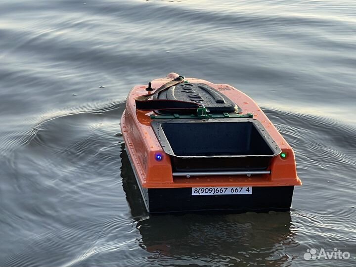 Прикормочный кораблик с Автопилотом GPS