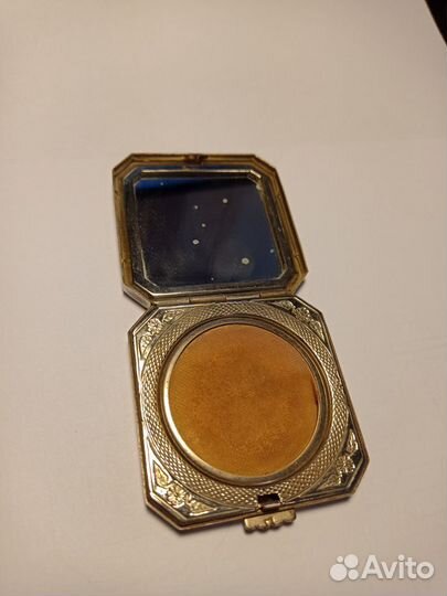 Пудреница СССР