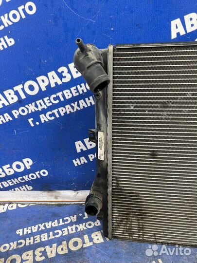 Радиатор охлаждения Volkswagen Passat Cc седан