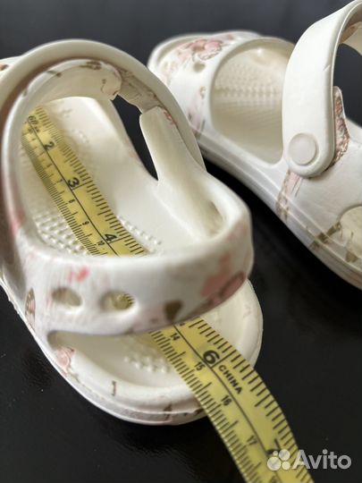 Обувь на девочку 24