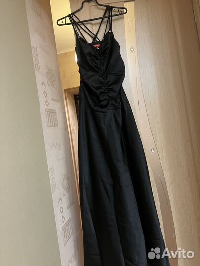 Черное нарядное платье в пол, 46 размер