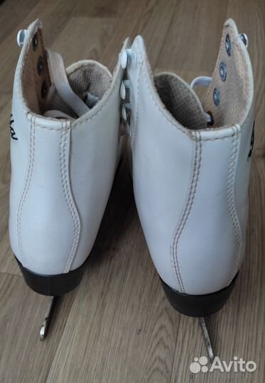 Коньки фигурные женские 35 р Nordway