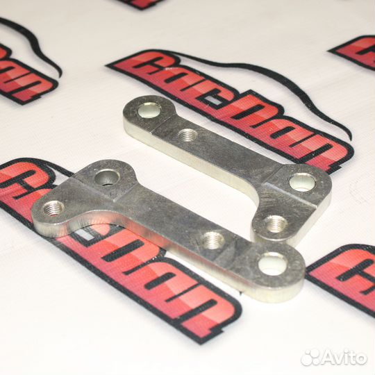 Переходные пластины под nissan суппорт 4-х порш