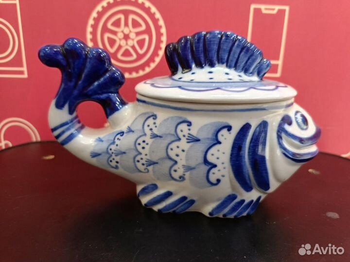 Фарфоровая икорница 