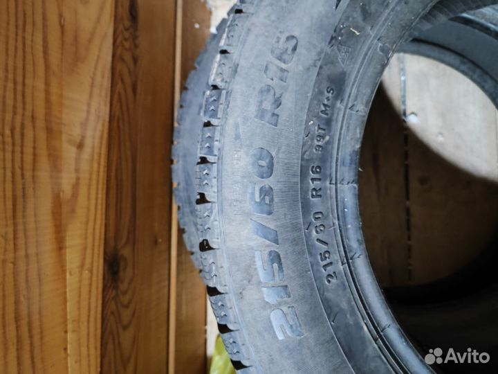 Pirelli Formula Ice 215/60 R16