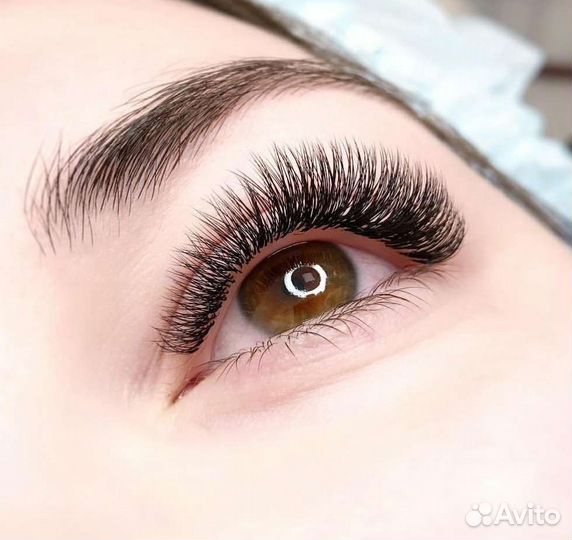 Наращивание ресниц, оформление бровей