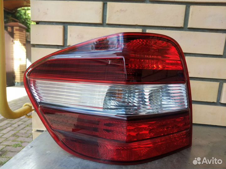 Фары задние mercedes ml w164