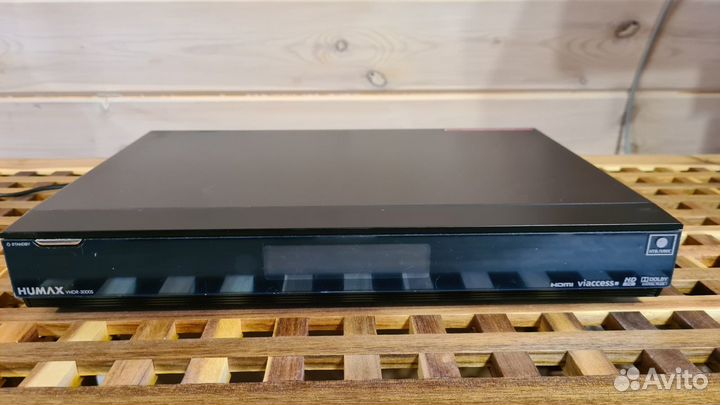 Спутниковый ресивер Humax vhdr-3000S