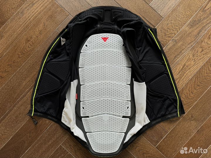 Защитный жилет Dainese active vest EVO