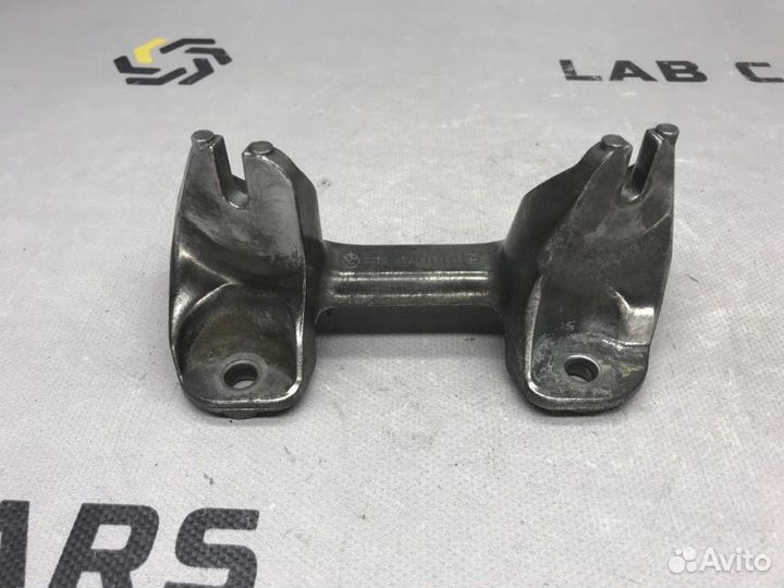 Кронштейн кпп Bmw 3 E90 N52 N52B25 2.5I 2005