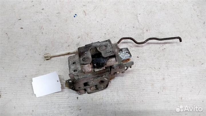 Замок двери задней левой Audi 100 C2 76-82г