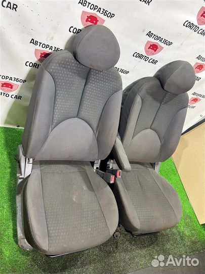 Сиденья передние Kia Rio 2 JB G4EE 2006