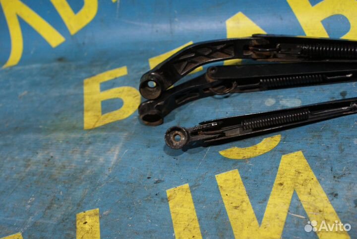 Поводки дворников Toyota Corolla E11