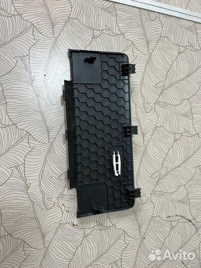 Крышка блока предохранителей Volkswagen Polo седан