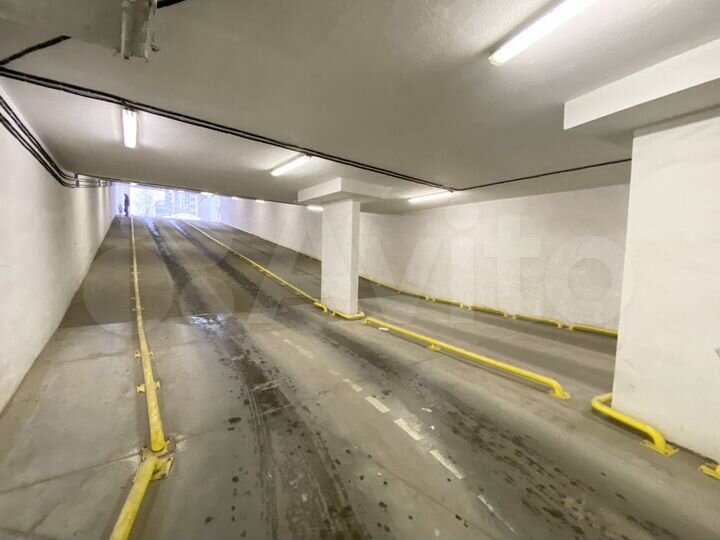 Машиноместо, 16 м²