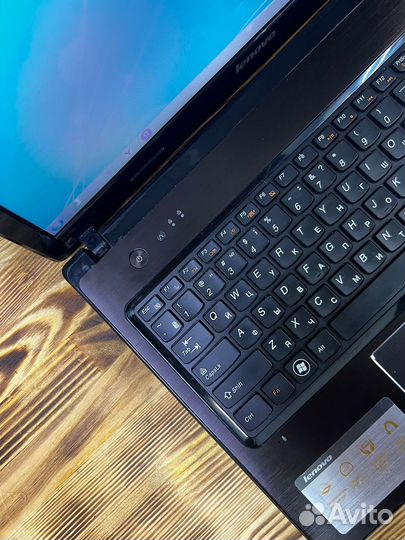 Ноутбук Lenovo Intel/ озу 4Gb/ SSD 240Gb/ 15.6