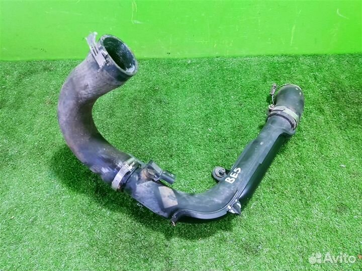 Патрубок интеркулера volkswagen Caddy 3 2013