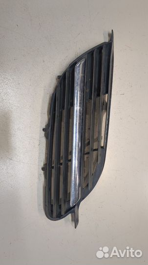 Решетка радиатора Nissan Almera Tino, 2005