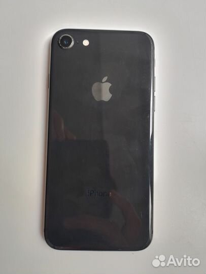 iPhone 8, 64 ГБ