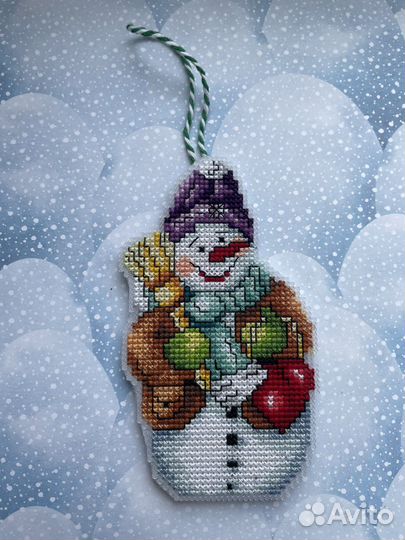 Елочная игрушка (вышивка крестиком)