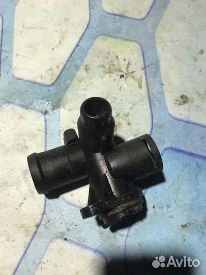 Фланец 06D121133A