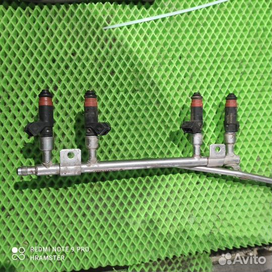 1118-1141010-01Топливная рампа с форсункамиваз (LA