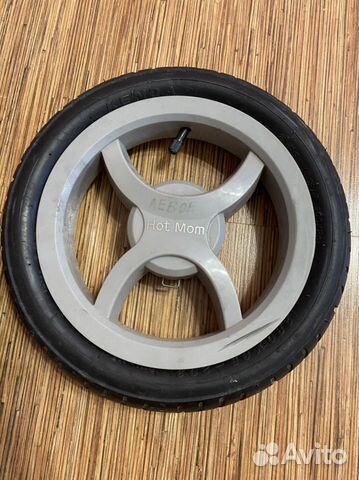 Заднее колесо от коляски hot mom