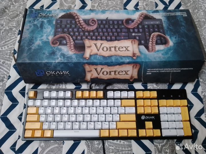 Продам механическую игровую клавиатору Оклик 940g