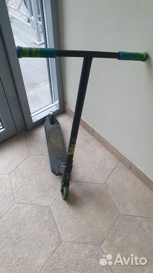 Трюковой самокат duker 101