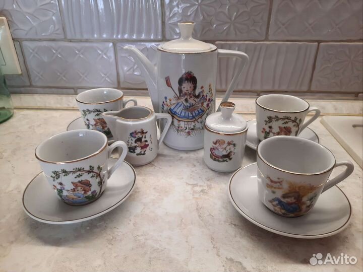 Детский сервиз чайный(кофейный) GDR