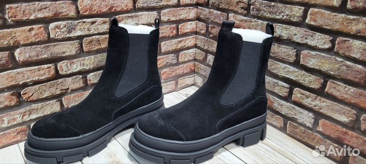 Ботинки женские 37 размер