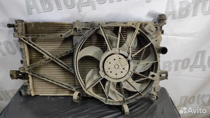 Радиатор основной Opel Astra H