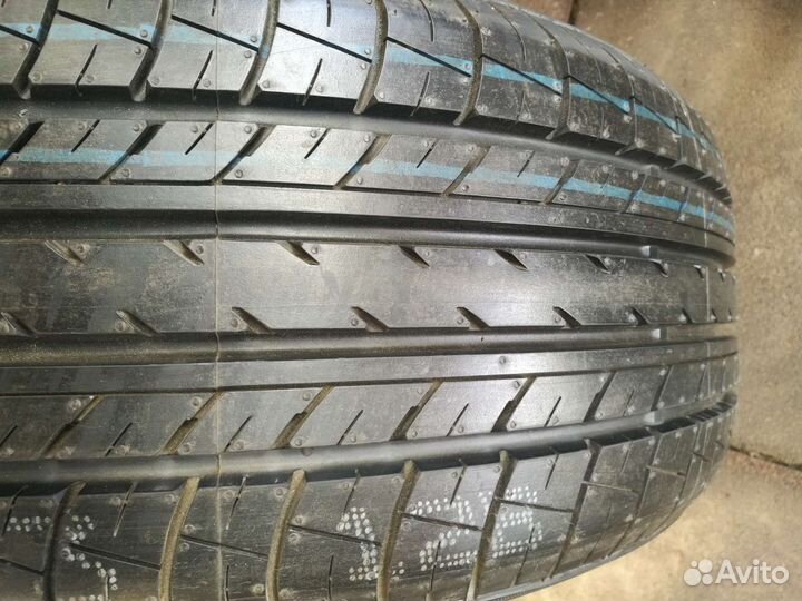 Yokohama BluEarth E70BZ 215/55 R17 94V