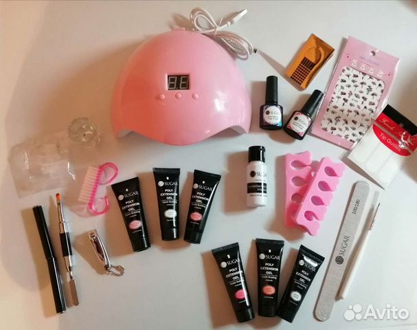 Для наращивания ногтей набор