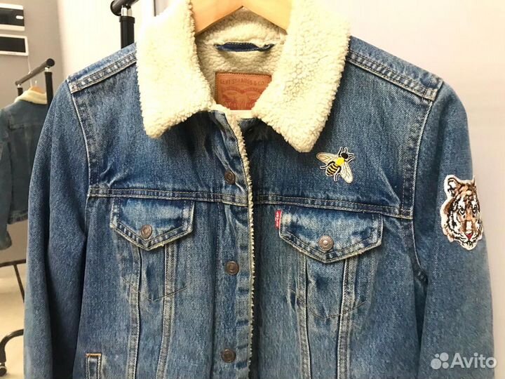 Женская джинсовая куртка levis