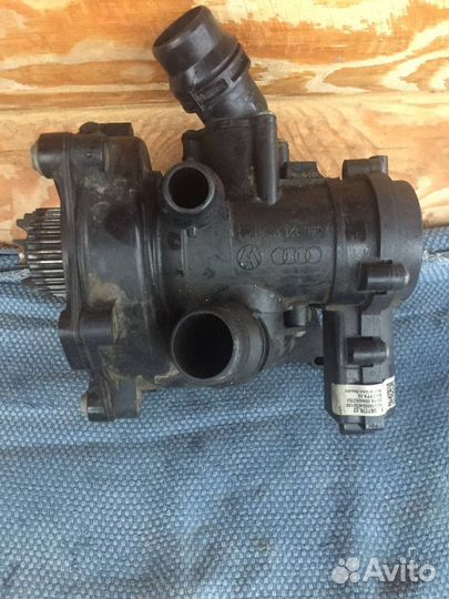 Насос водяной с термостатом audi a4 b8