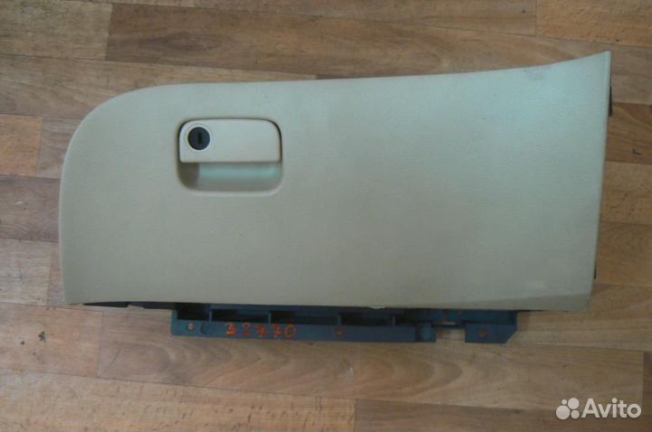 Бардачок пассажирский Sub/ Tribeca B9,Tribeca/ WX8