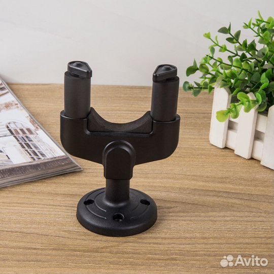 Настенный держатель для гитары