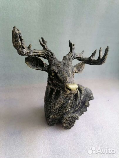 Олень сувенир искусственный камень под бронзу