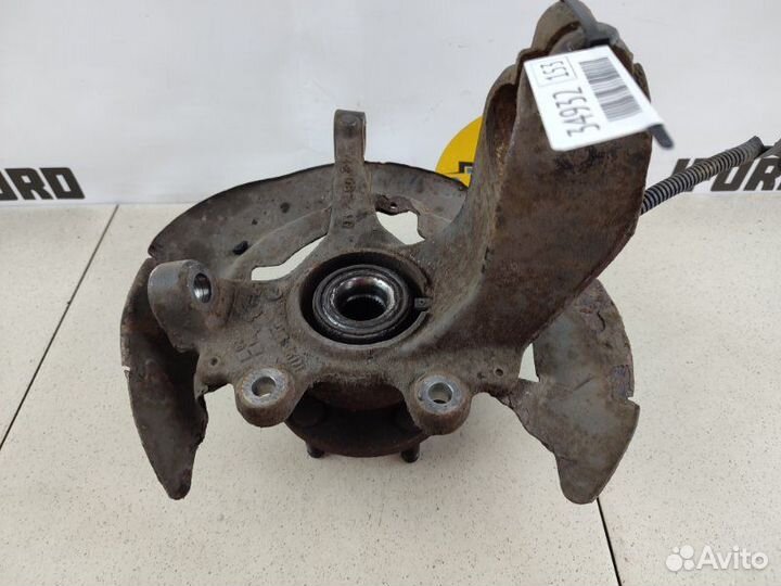 Кулак поворотный передний левый Volvo C30 coupe