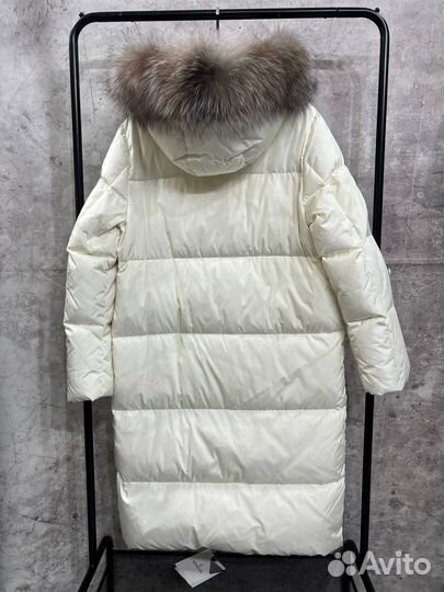 Пуховик женский Moncler