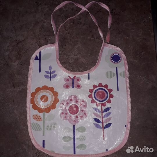 Бутылочки, поильник,контейнер для соски и др