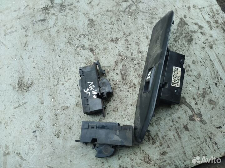 Пассажирская кнопка стеклоподъёмника Лансер 9